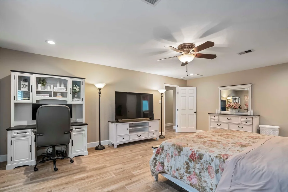 Photo of 13202 Vernon Road