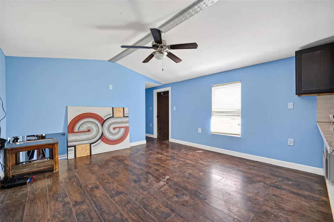Photo of 1289 Road 5100