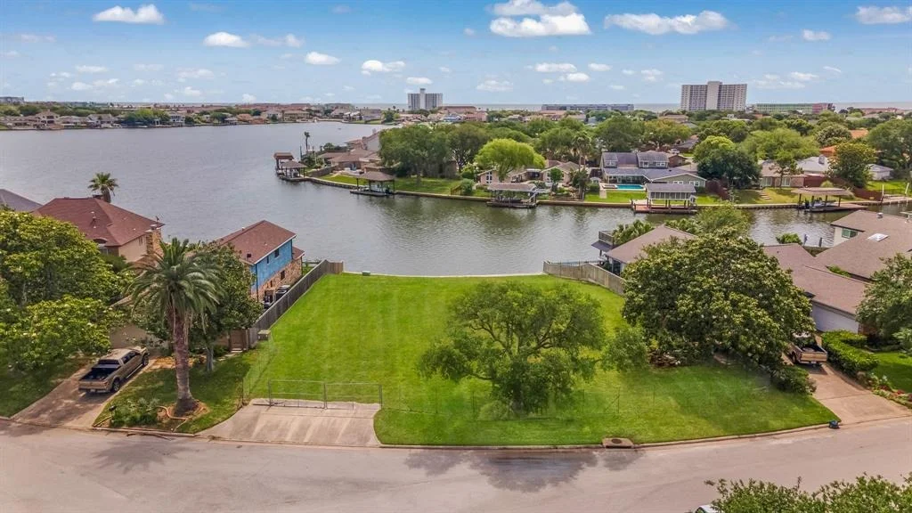 Photo of 22 Lakeview Drive