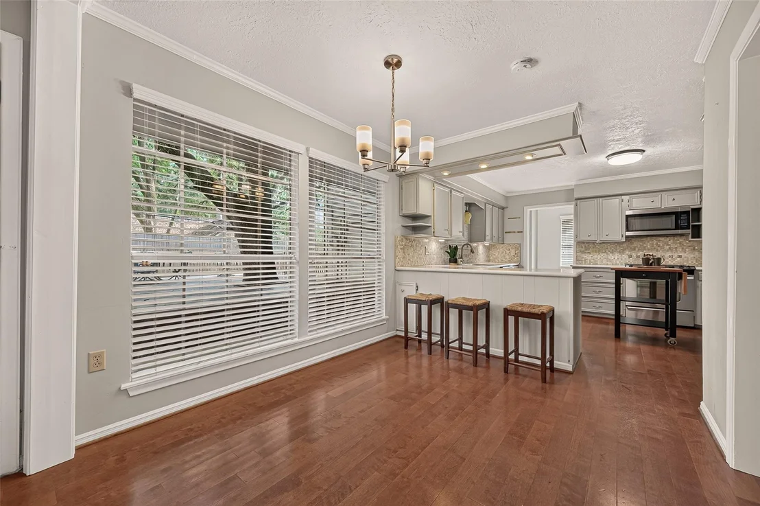 Photo of 8007 Vickridge Lane