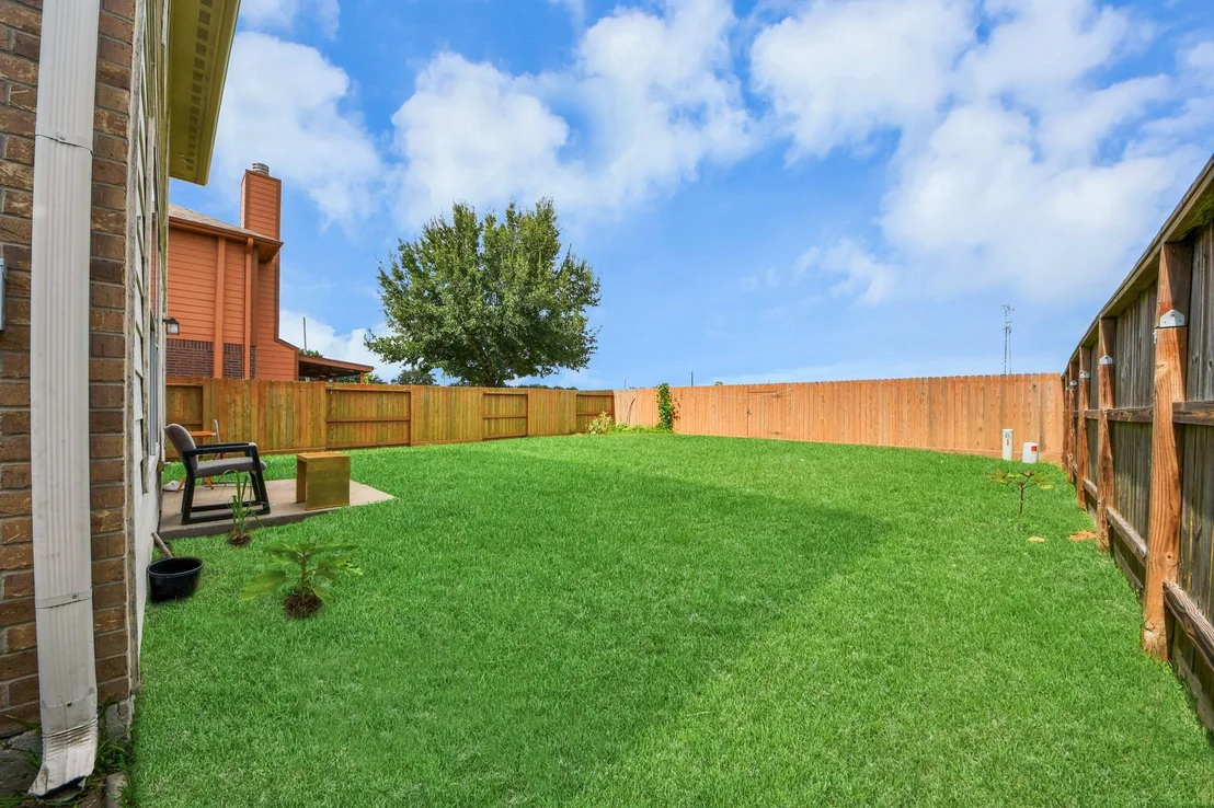 Photo of 5019 Royal Cypress Drive