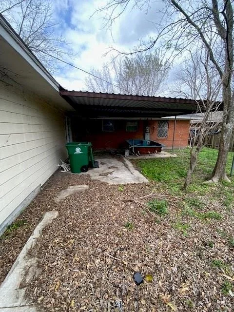 Photo of 606 Spell Street