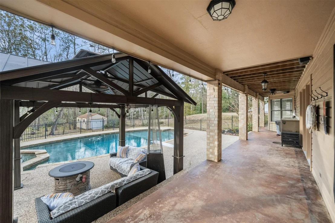 Photo of 6 Highland Hollow Drive