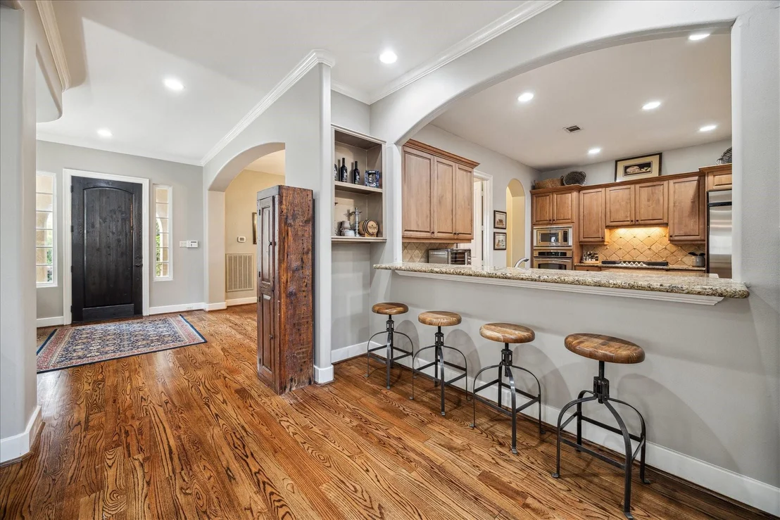 Photo of 2727 Stuart Manor