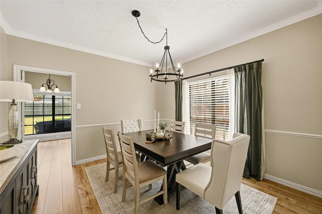 Photo of 706 Fernglade Drive