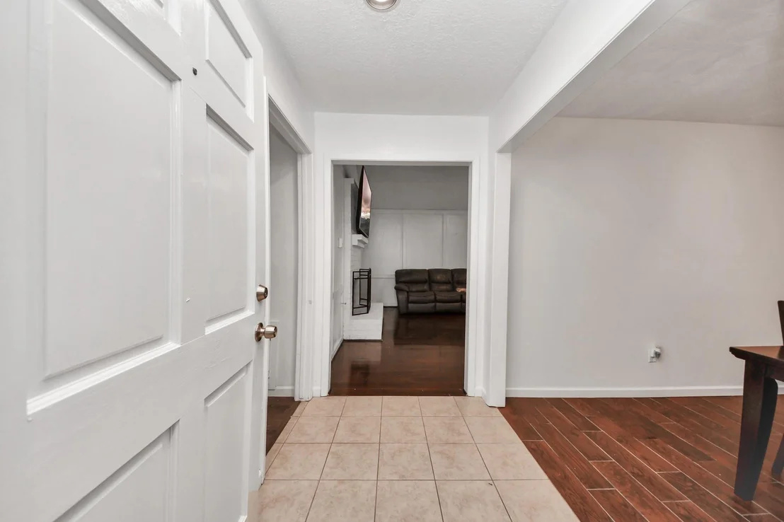 Photo of 1415 Parry Sound