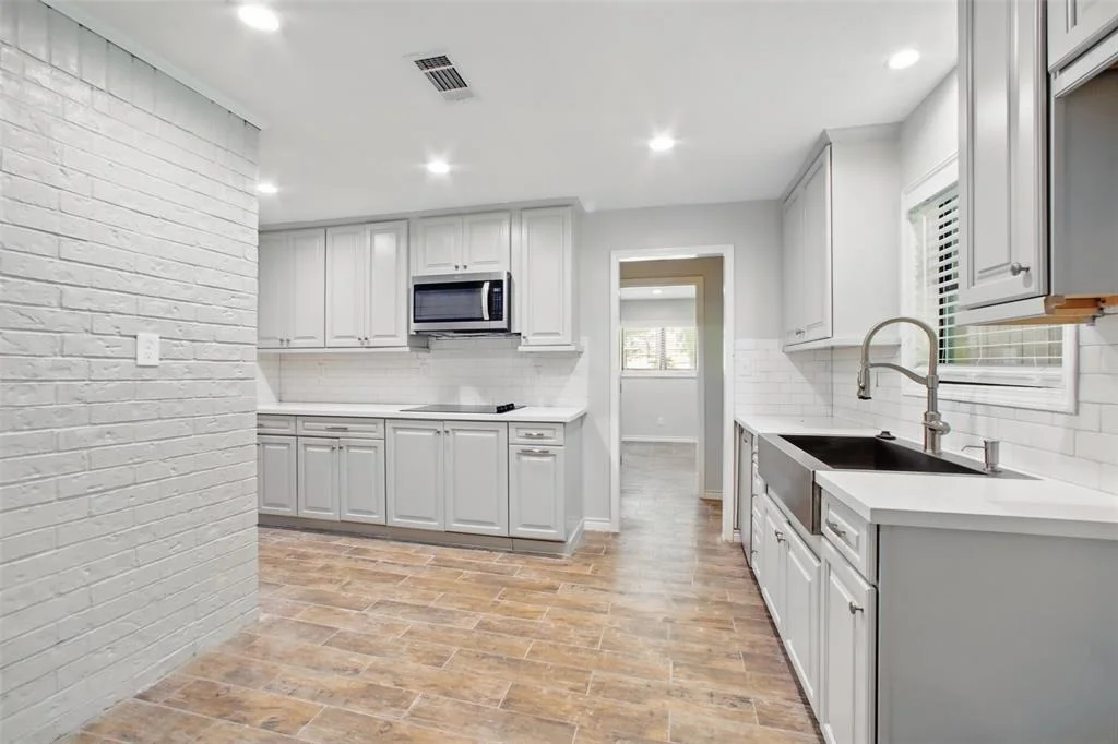Photo of 290 Maple Lane