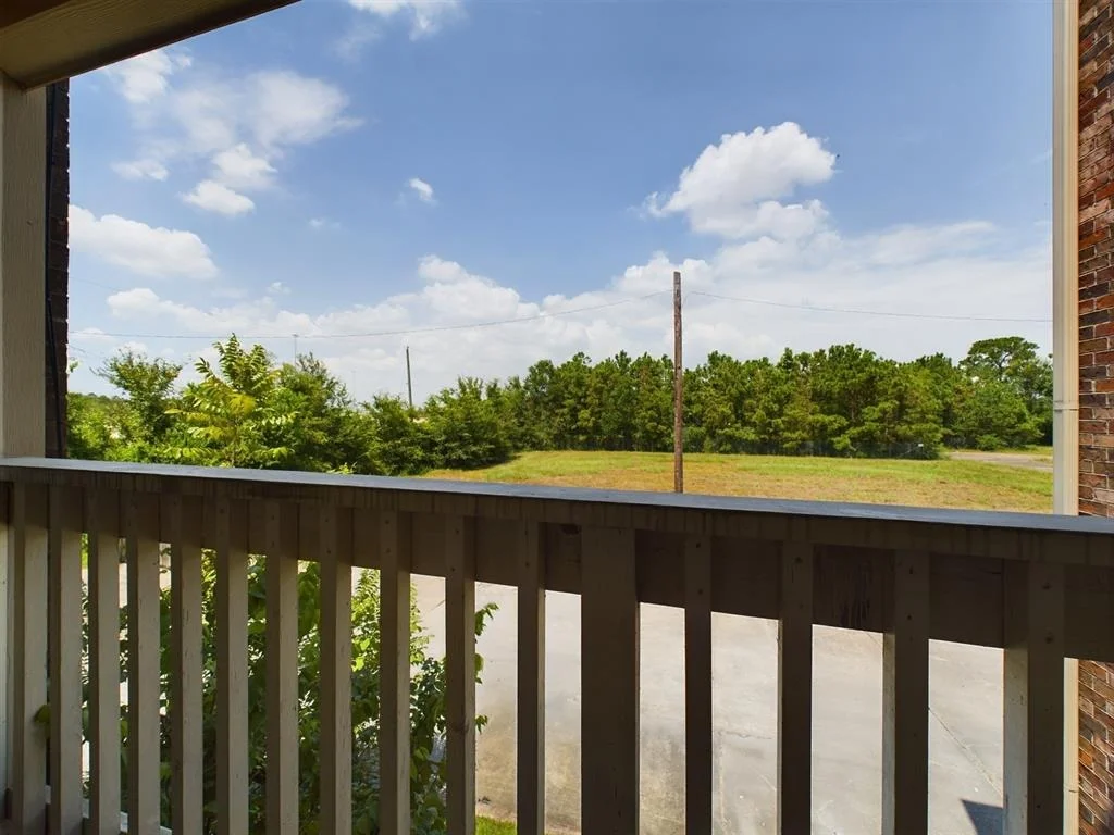 Photo of Unit 13A at 2501 Gulf Freeway