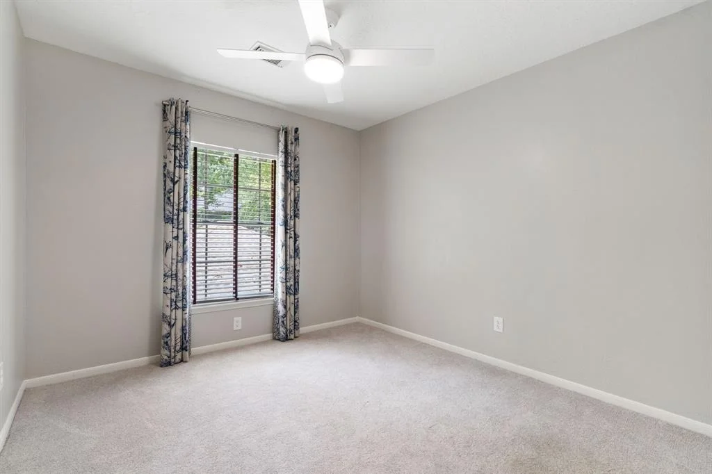 Photo of 54 Rockridge Drive