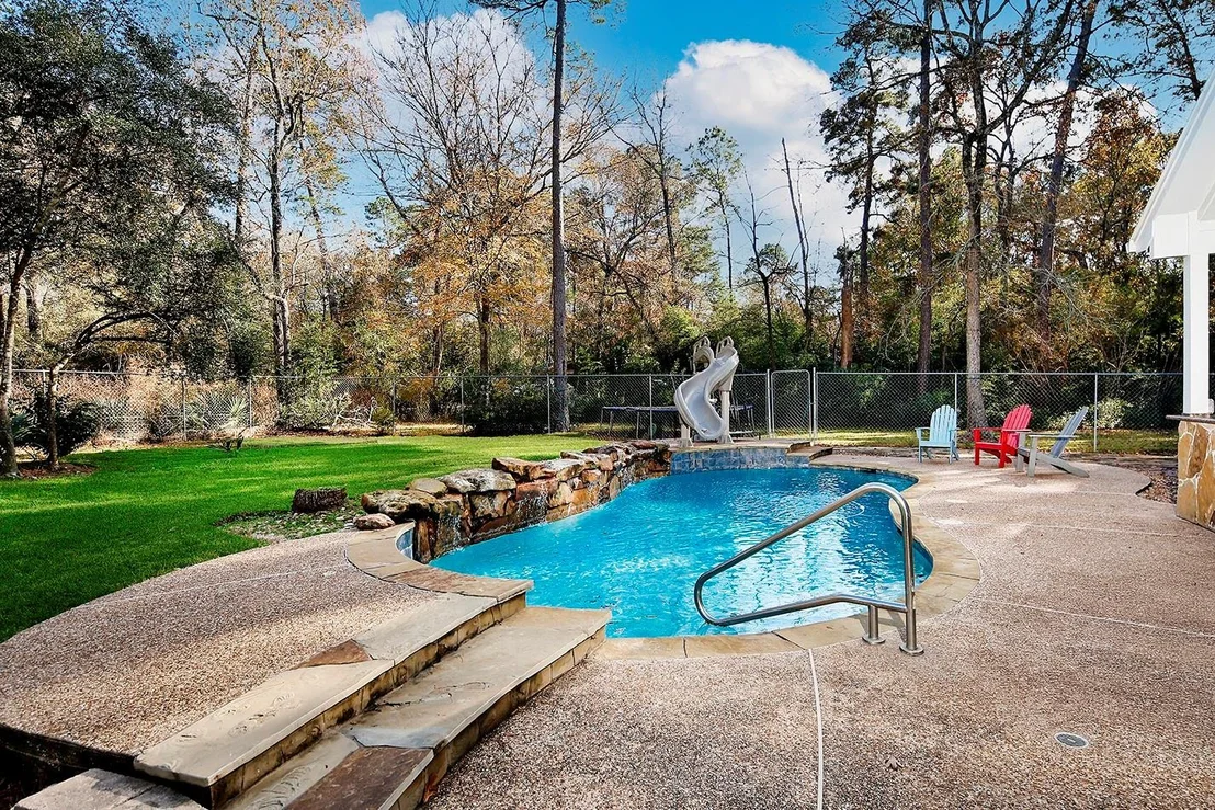 Photo of 44 Lake Forest Circle