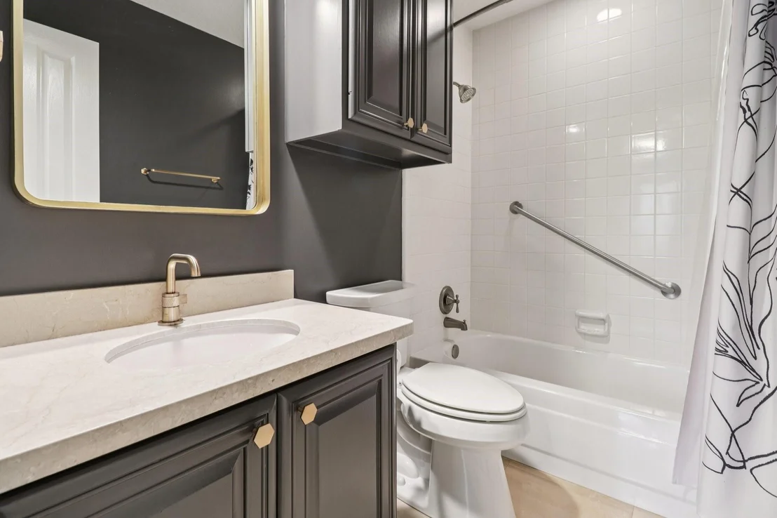 Photo of 18 Woodmere Place