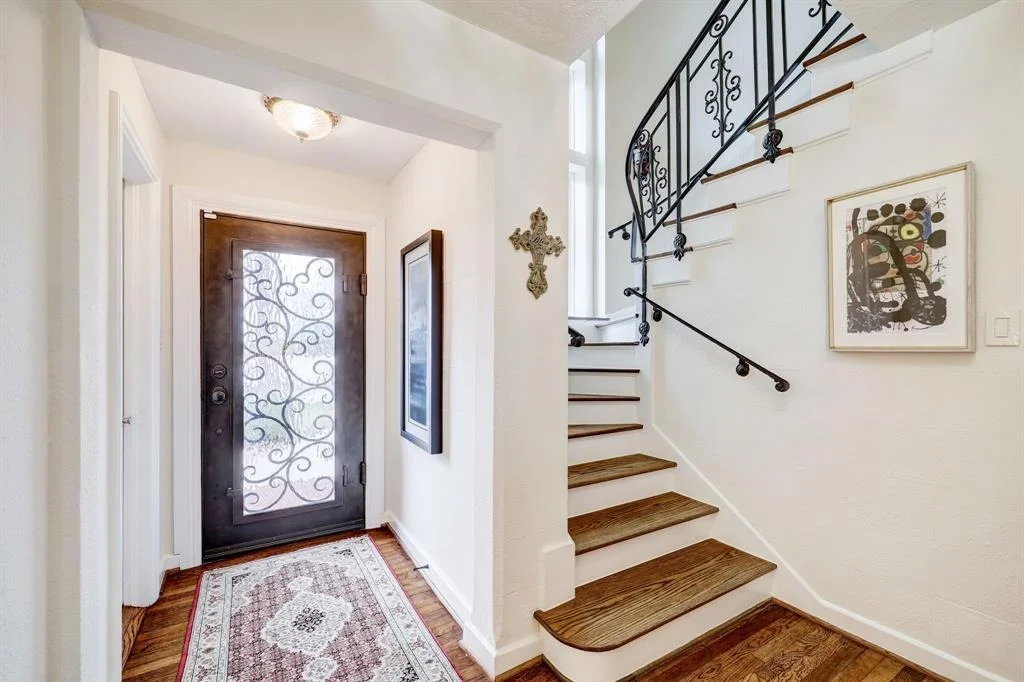 Photo of 2535 N Macgregor Way
