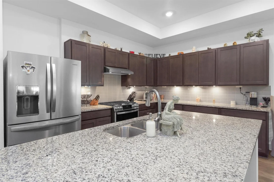 Photo of 954 Golden Willow Lane
