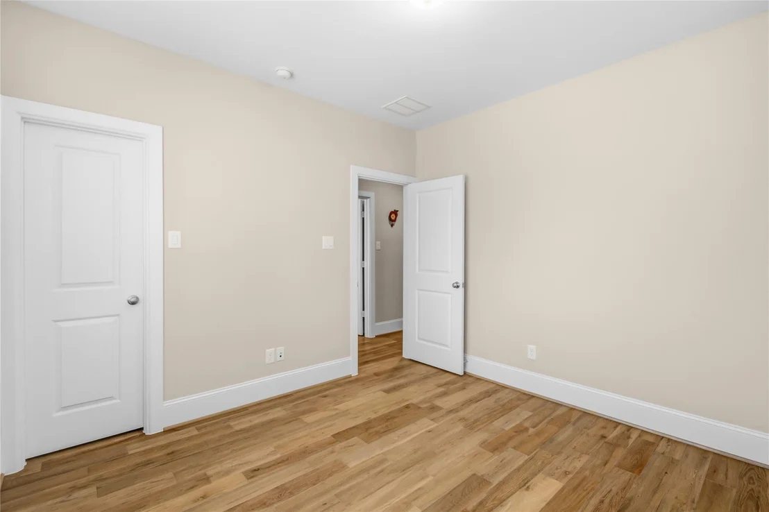 Photo of 1415 Devonshire Manor Lane