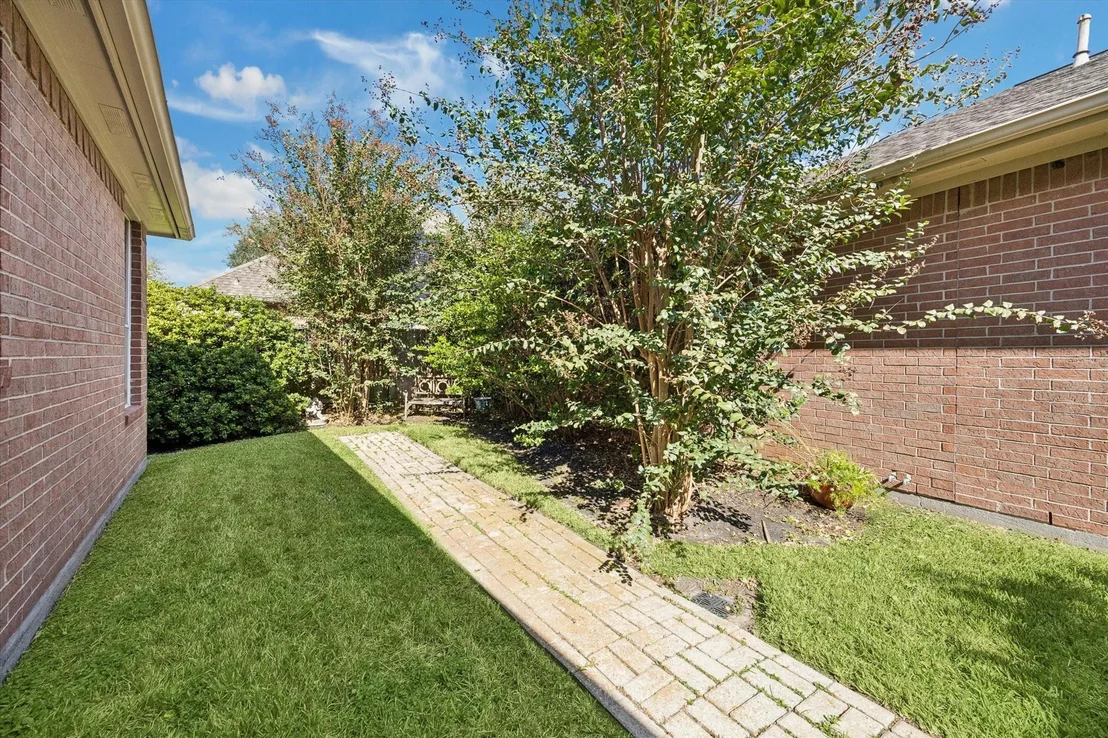 Photo of 13810 Senca Park Drive