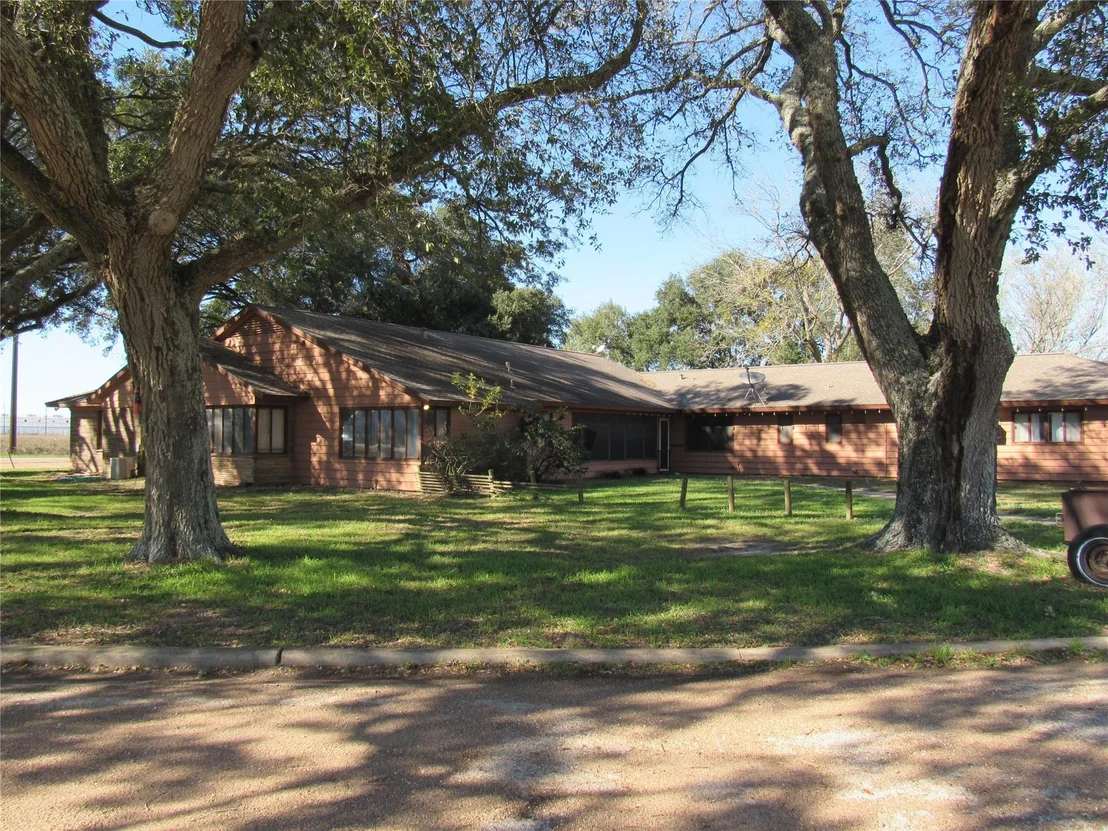 Photo of 2119 Woods Road