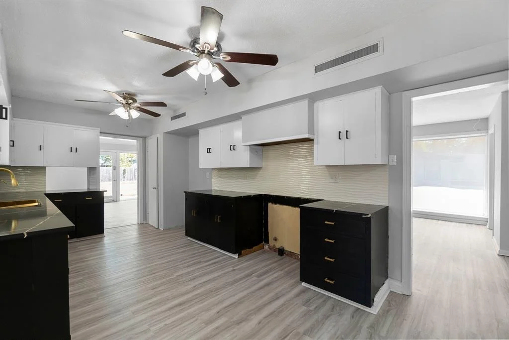 Photo of 1610 Shady Oaks Drive