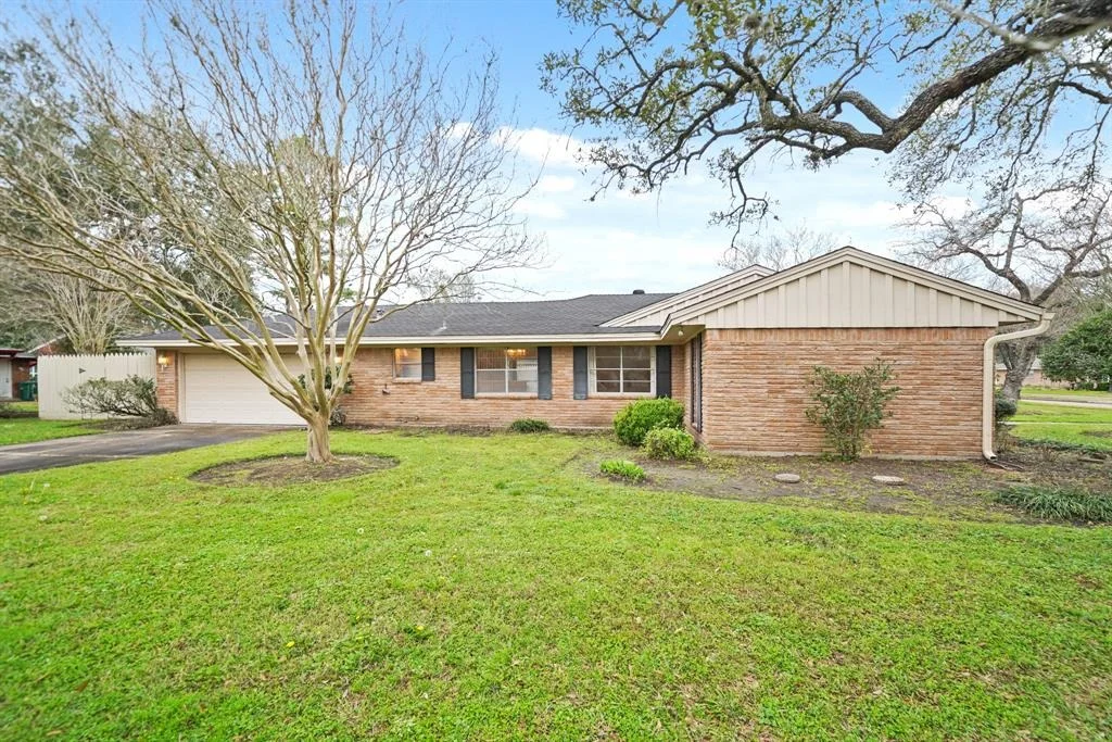 Photo of 11126 Atwell Drive