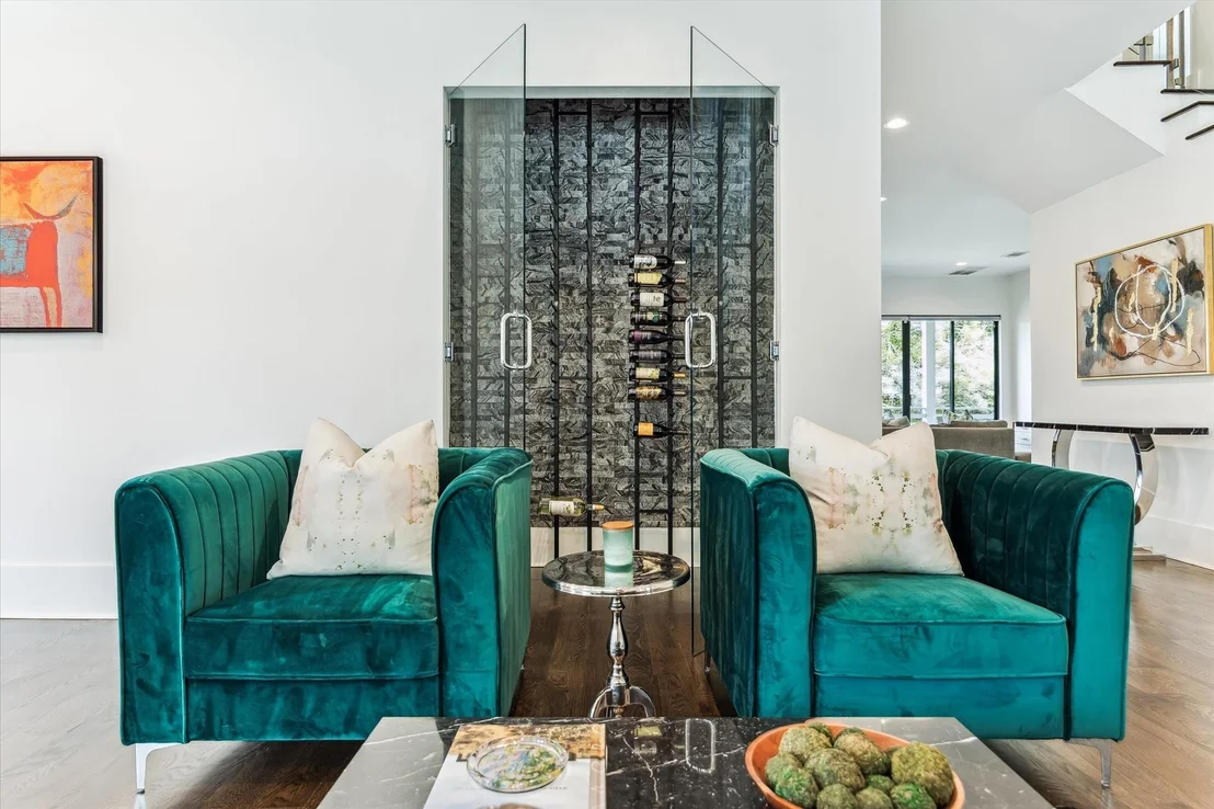 Photo of 1010 Waltway Drive