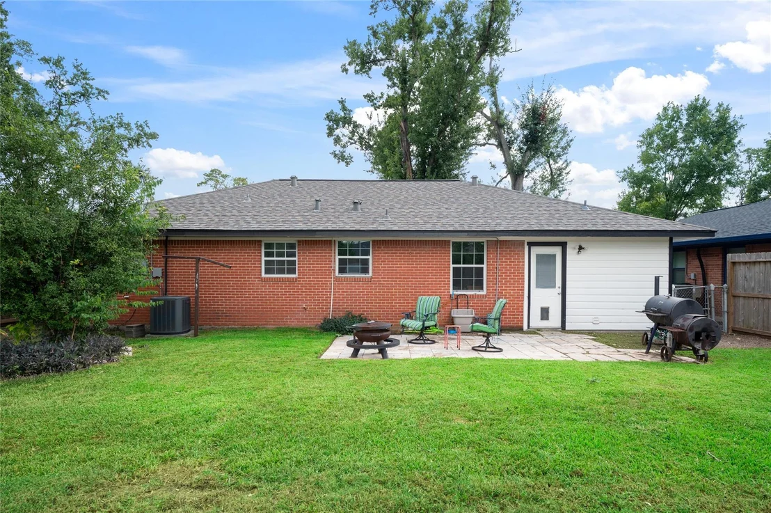Photo of 2302 Hewitt Drive