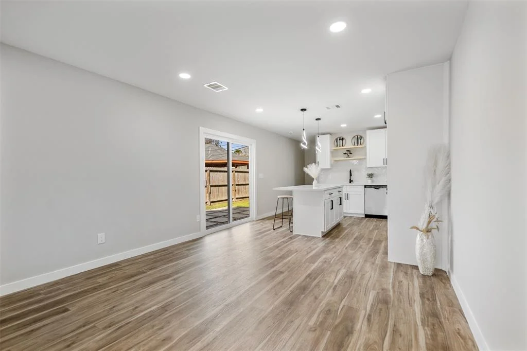 Photo of 1302 Comal Avenue
