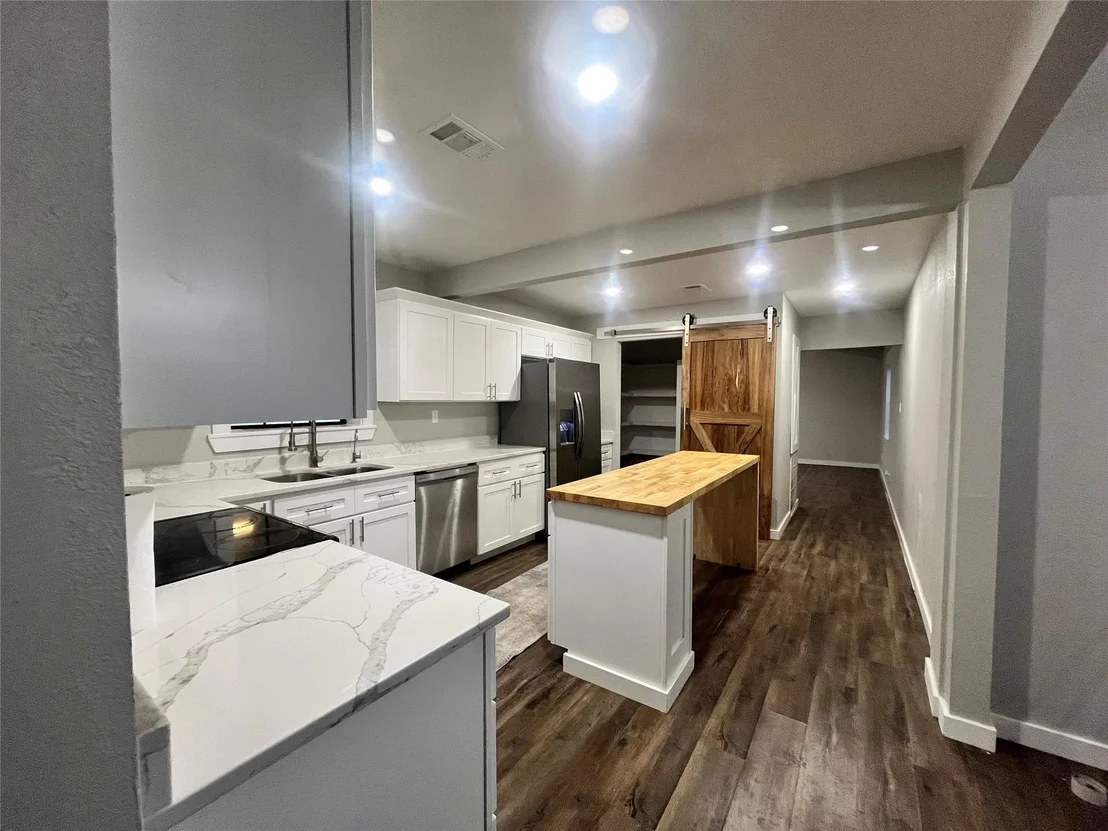 Photo of 5610 Private Road 4015