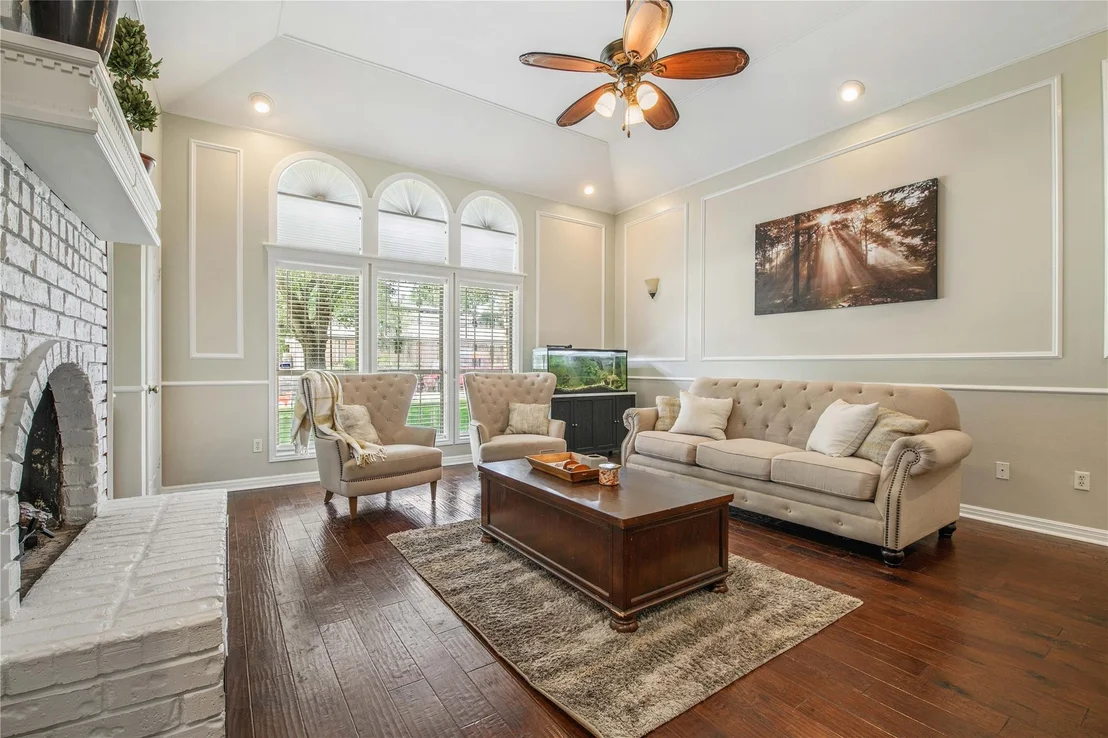Photo of 2307 W Briargate Drive