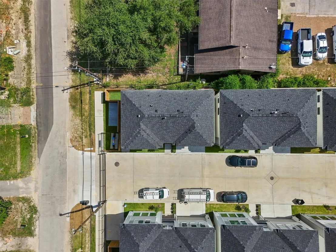 Photo of 8902 Knoll Branch Dr Drive