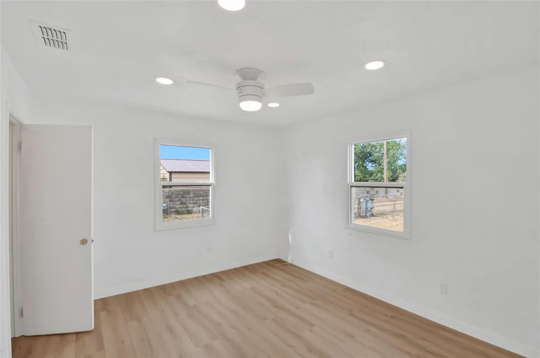 Photo of 807 Boyce Street