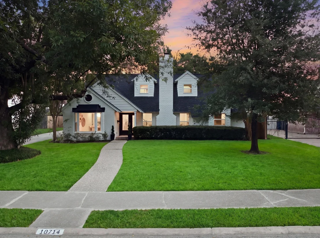 Photo of 10714 Cranbrook Road