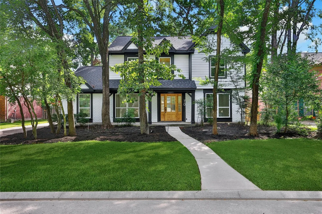 Photo of 70 Breezy Point Place