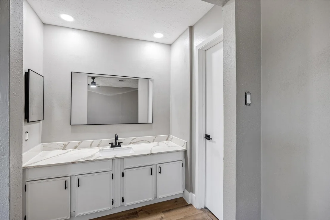 Photo of 4515 Mossygate Drive