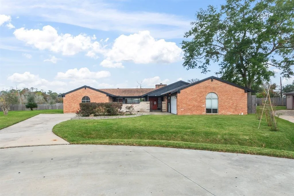 Photo of 3103 Green Leaf Lane