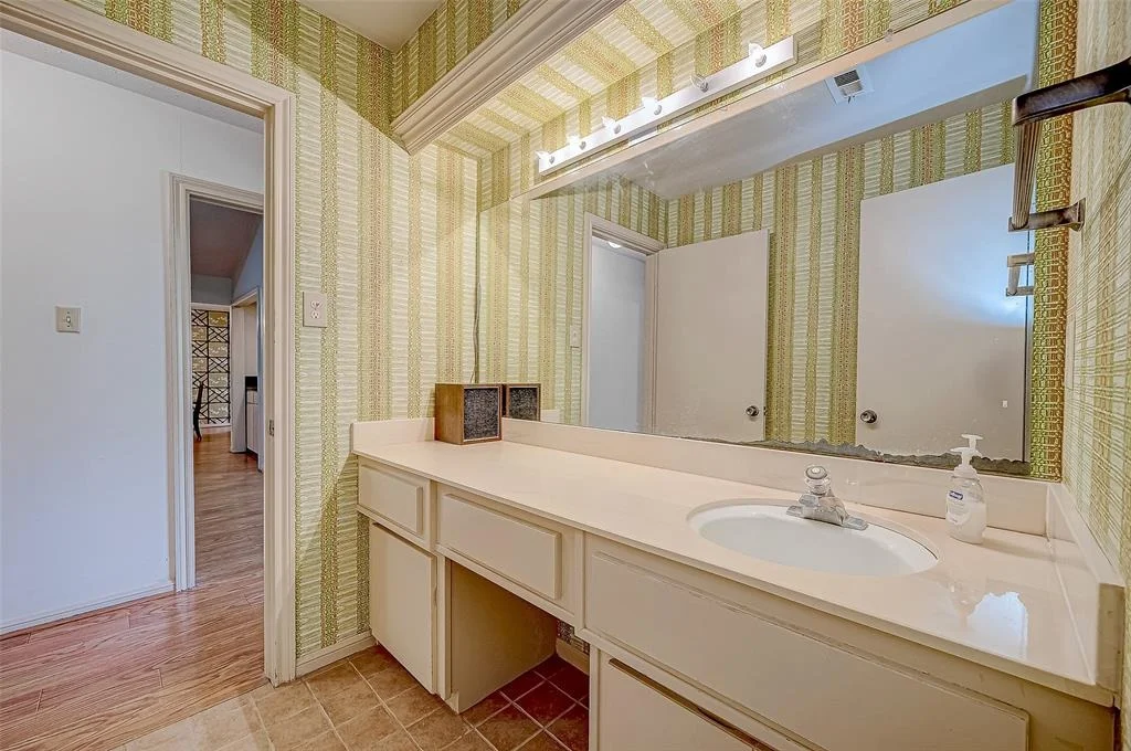 Photo of 5927 Pinewilde Drive