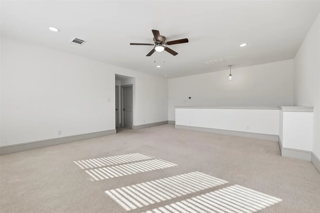 Photo of 10514 Hess Lane