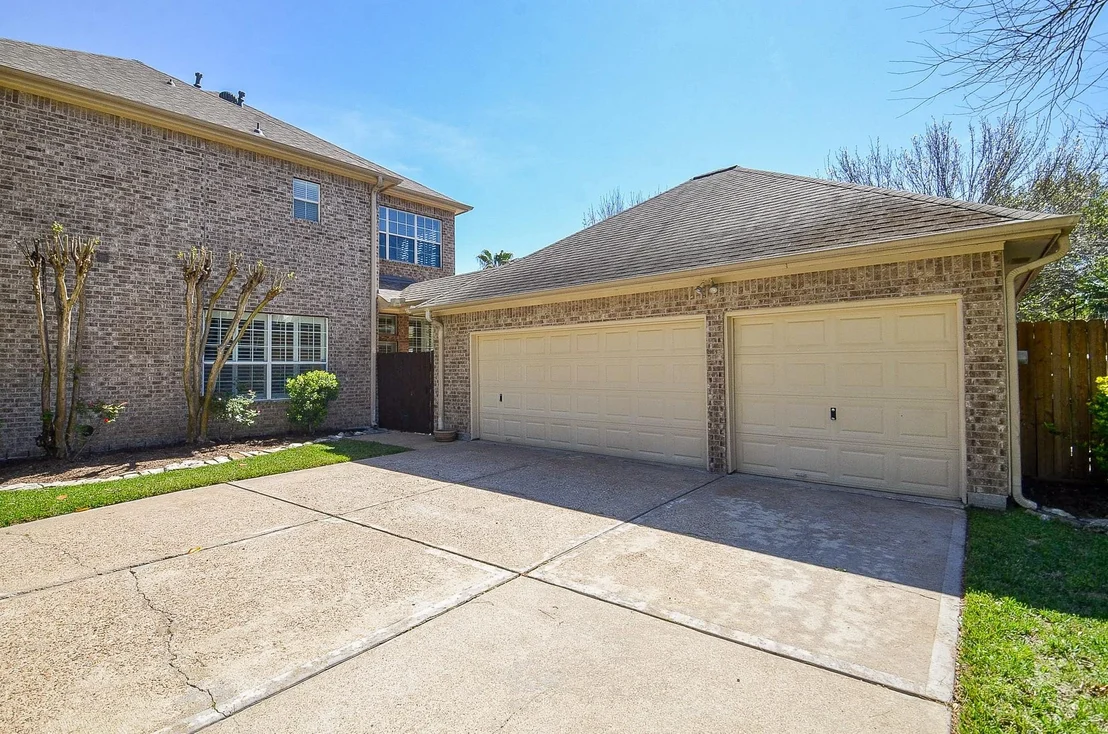 Photo of 22807 Two Rivers Lane