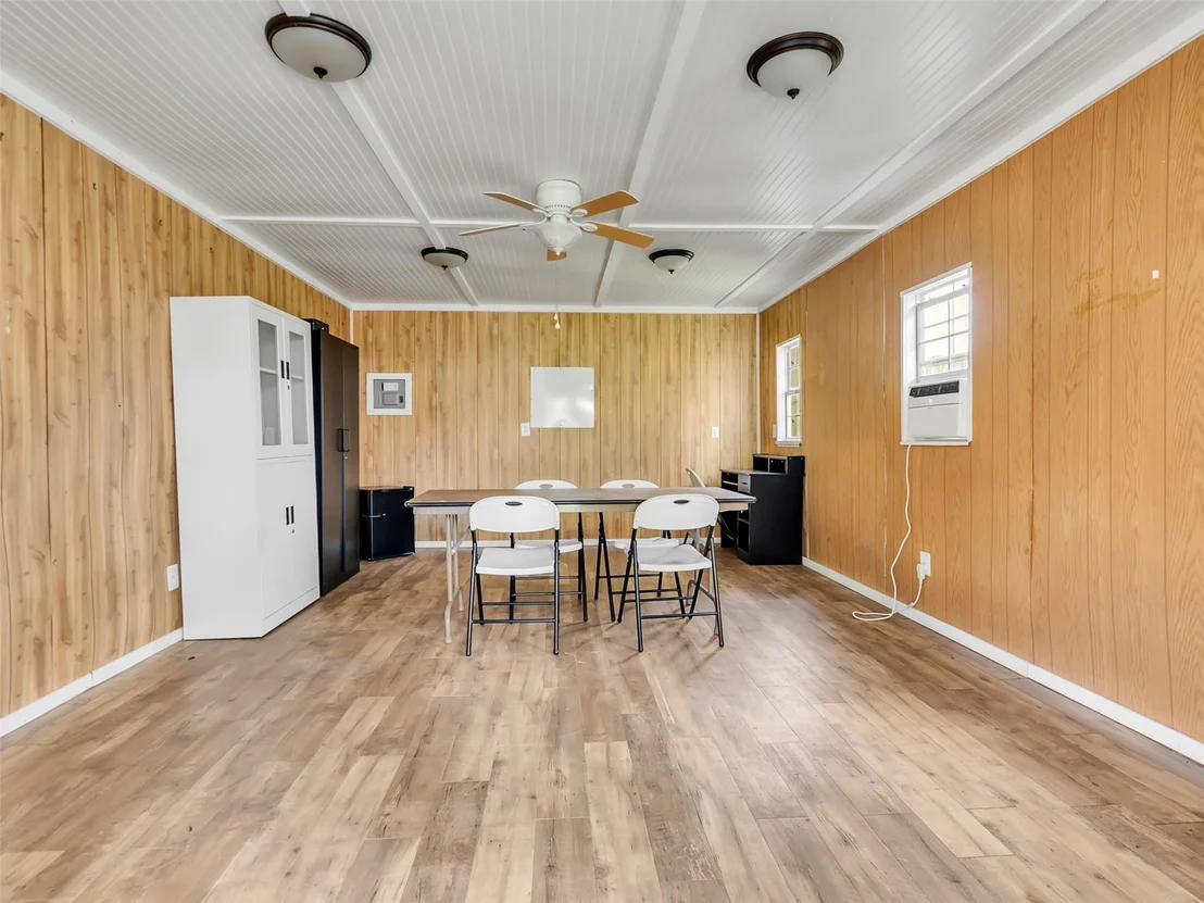 Photo of 28085 Morton Road