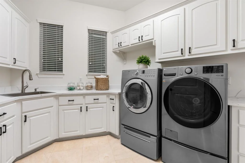 Photo of 337 W Pines Drive