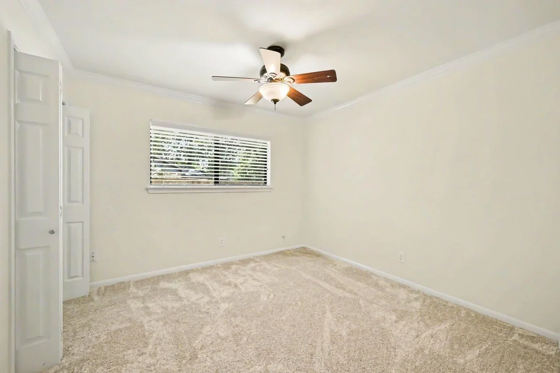 Photo of 26222 Oakhurst Drive