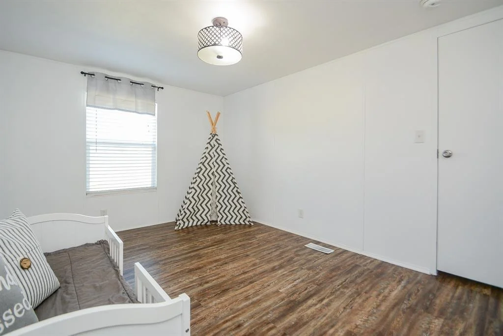 Photo of 28319 Clarke Bottom Road