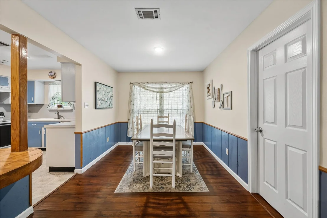 Photo of 25341 Dogwood Lane