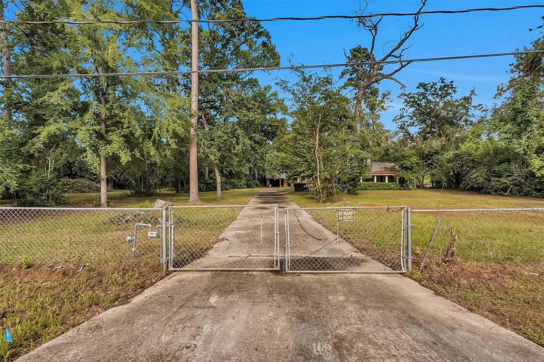 Photo of 29526 W Hawthorne Drive