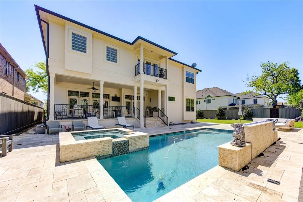 Photo of 4532 Maple Street