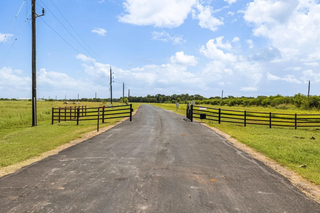 Photo of 7915 Meteor Drive