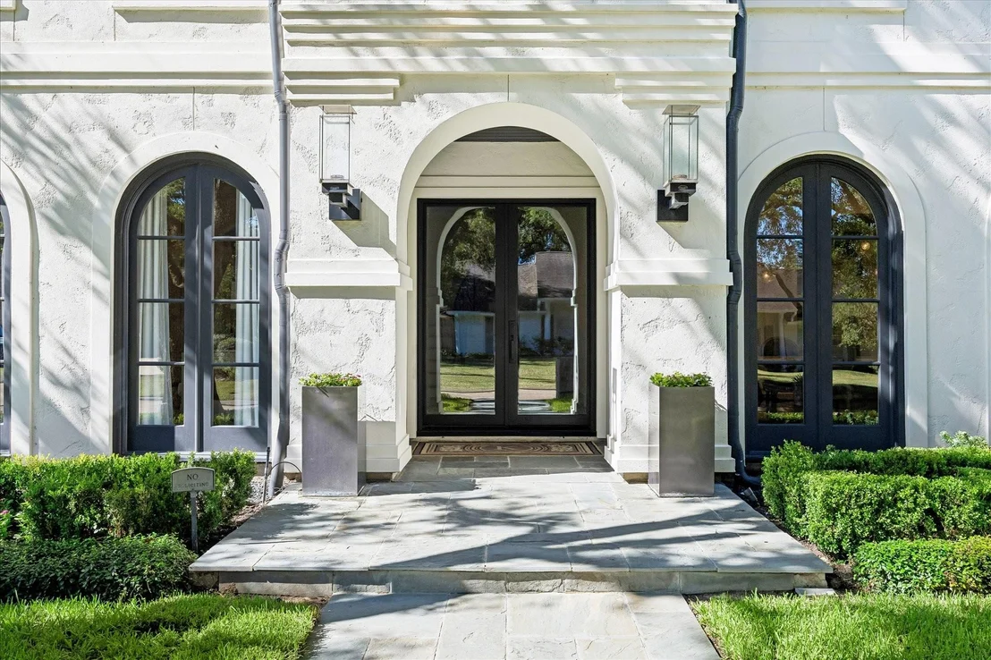 Photo of 1020 River Glynn Drive