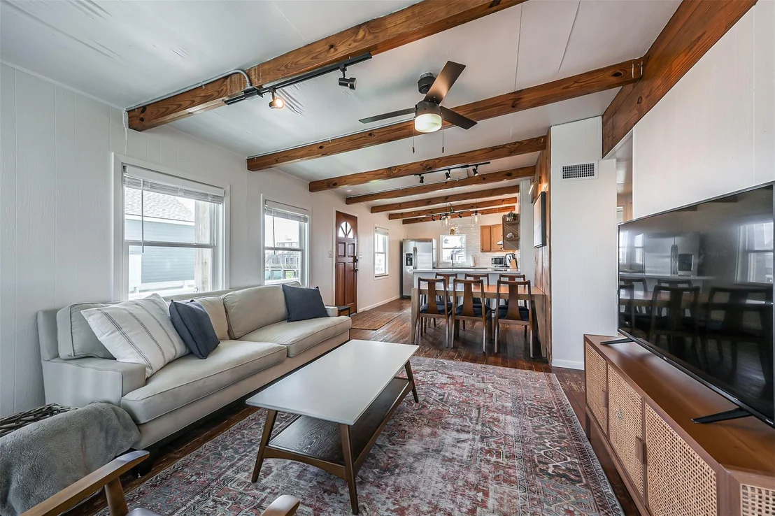 Photo of 801 Seashell Drive