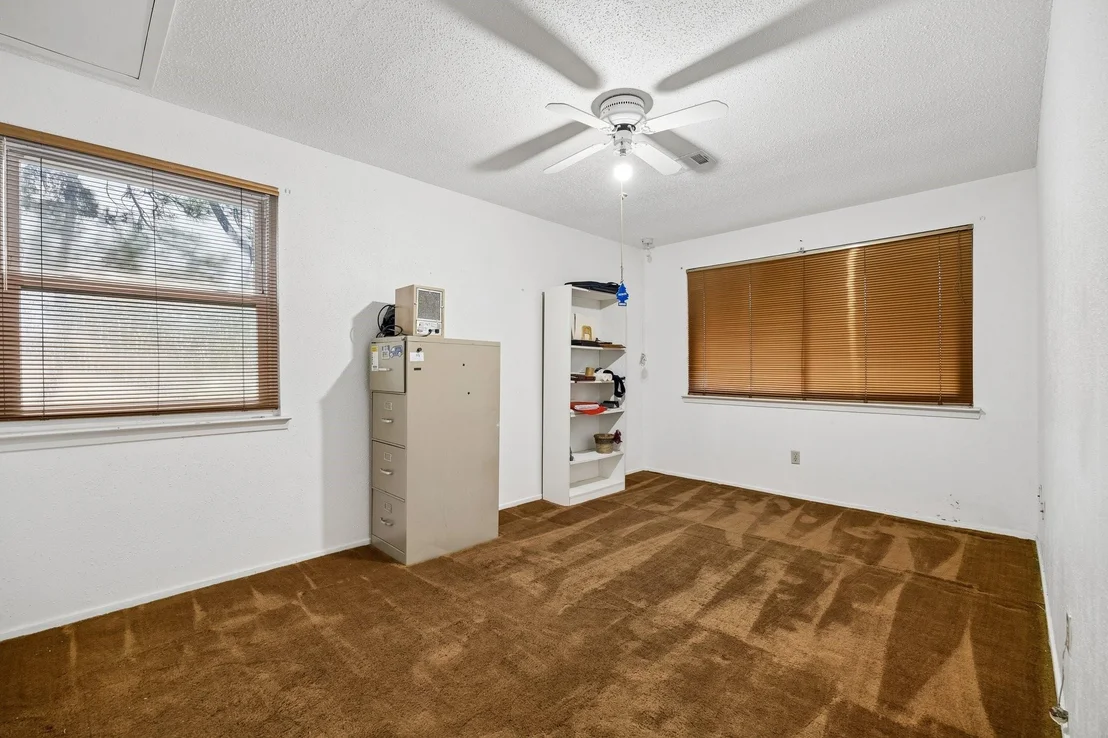Photo of 9815 Walnut Glen Drive