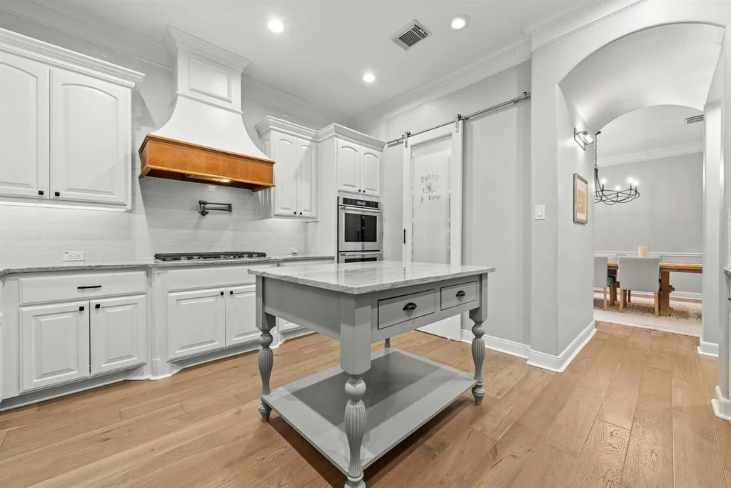 Photo of 99 Player Oaks Place