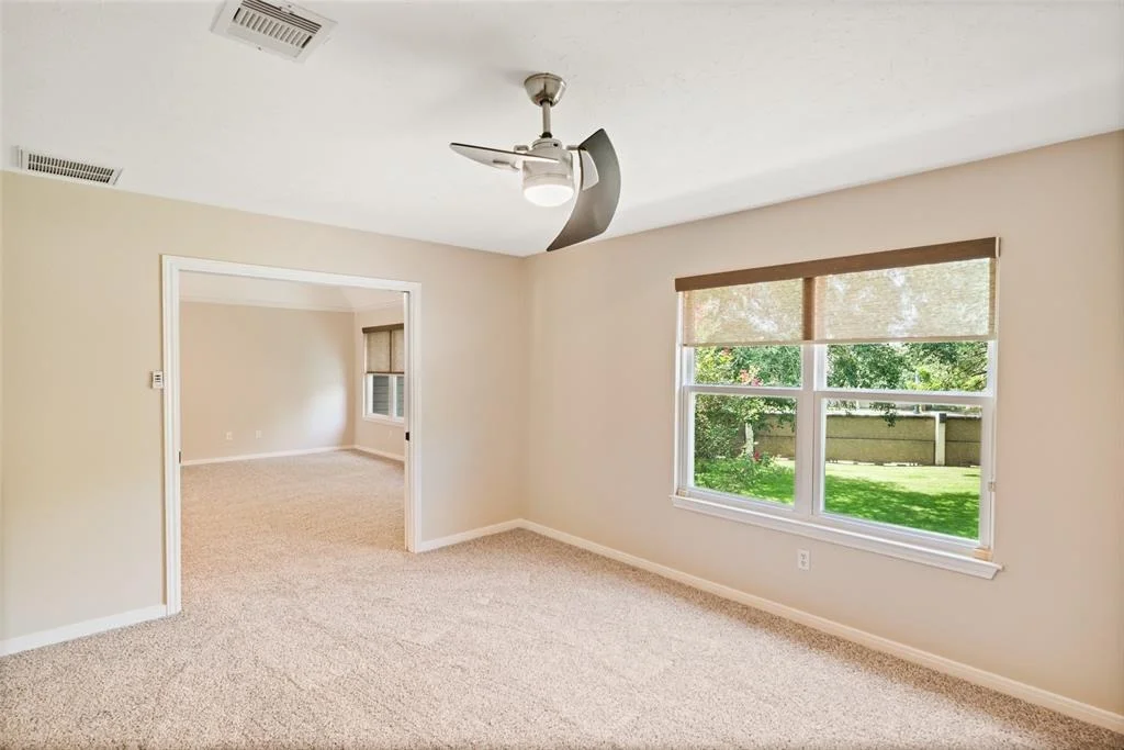 Photo of 2123 Riverside Drive