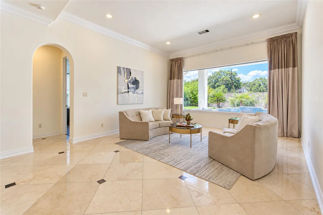 Photo of 14014 Hampton Cove Drive